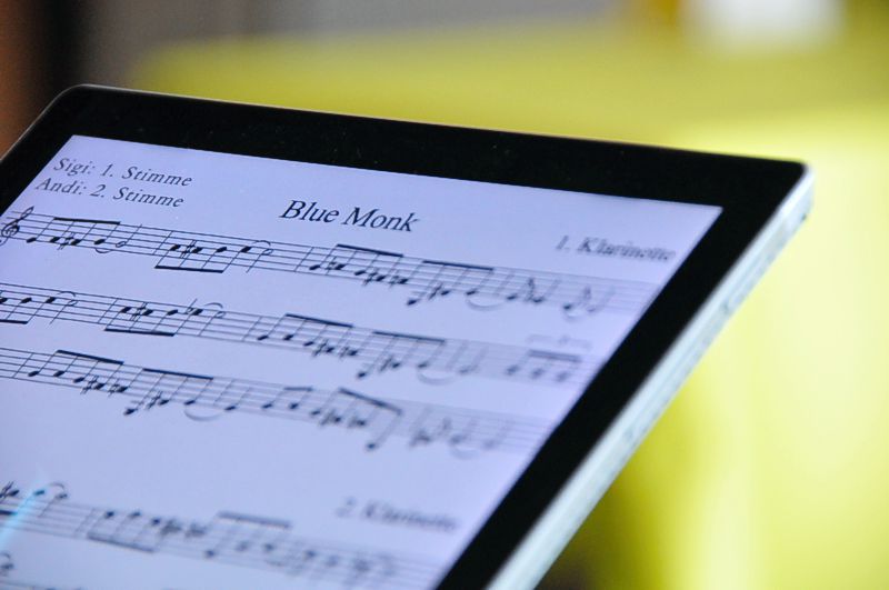 Noten von Blue Monk auf digitalem Notenpult